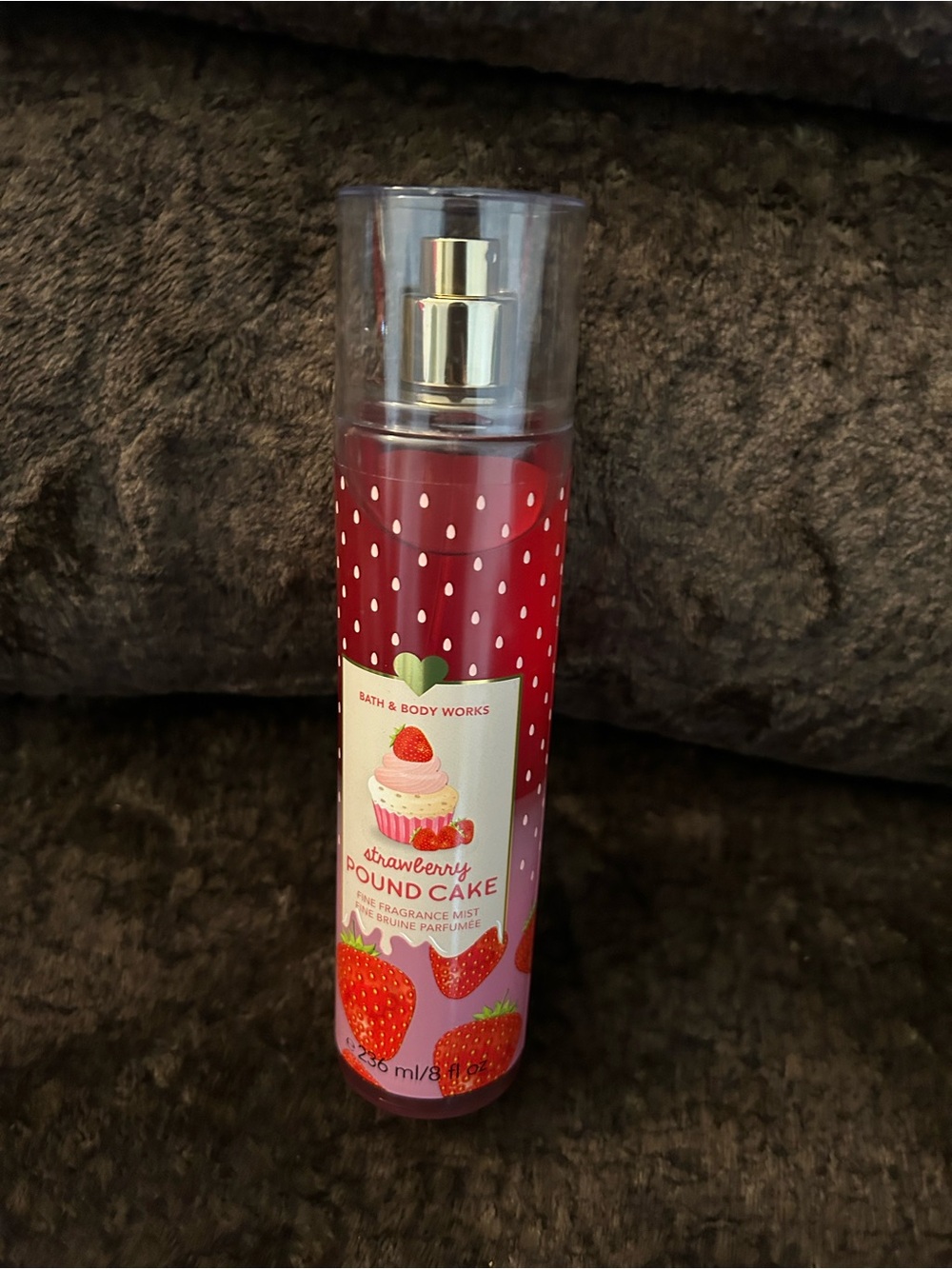 Bath & Body Works Strawberry Pound Cake Fragrance Mist - Red with Gold Accents